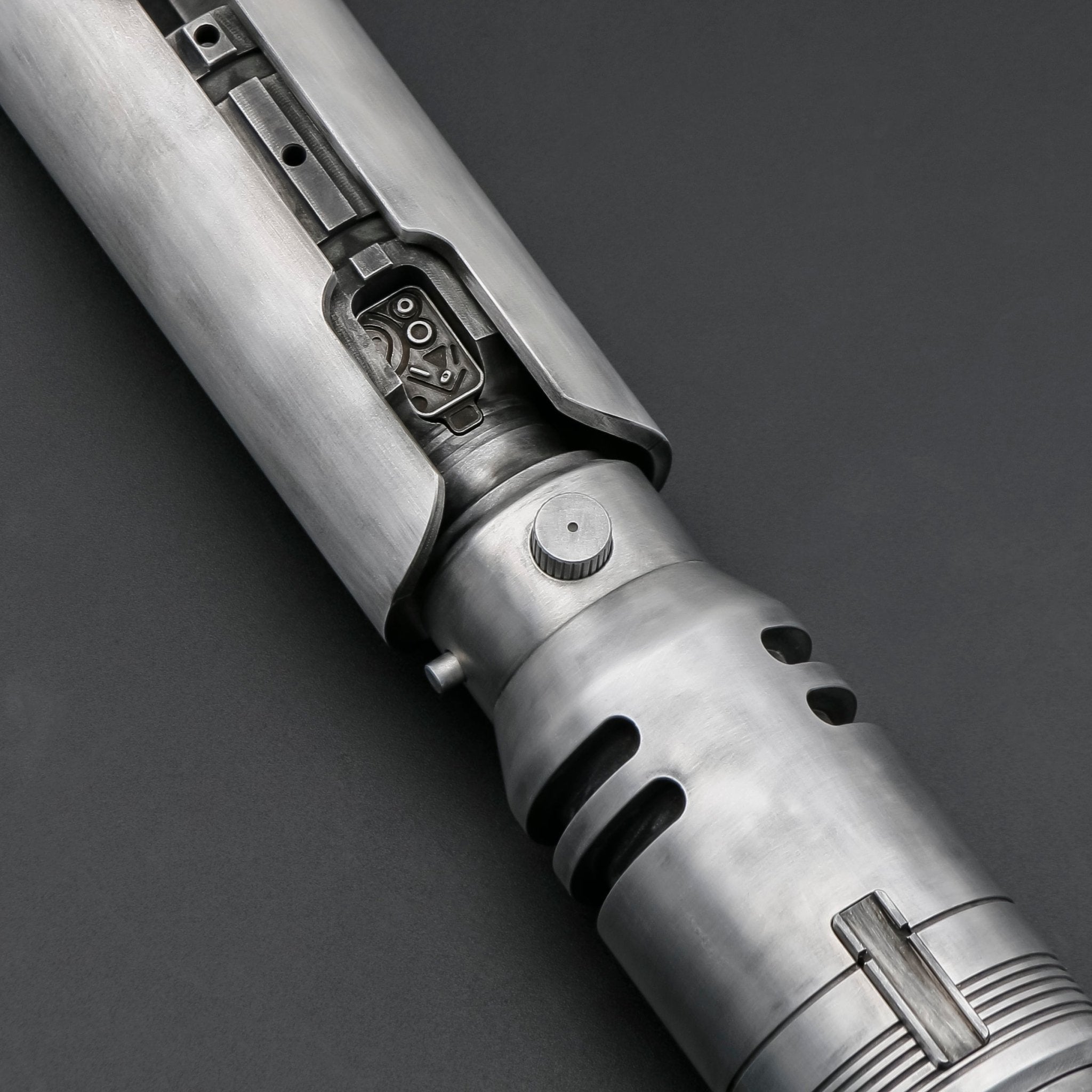 Cal Fallen Order (Weathered) - Saber Council